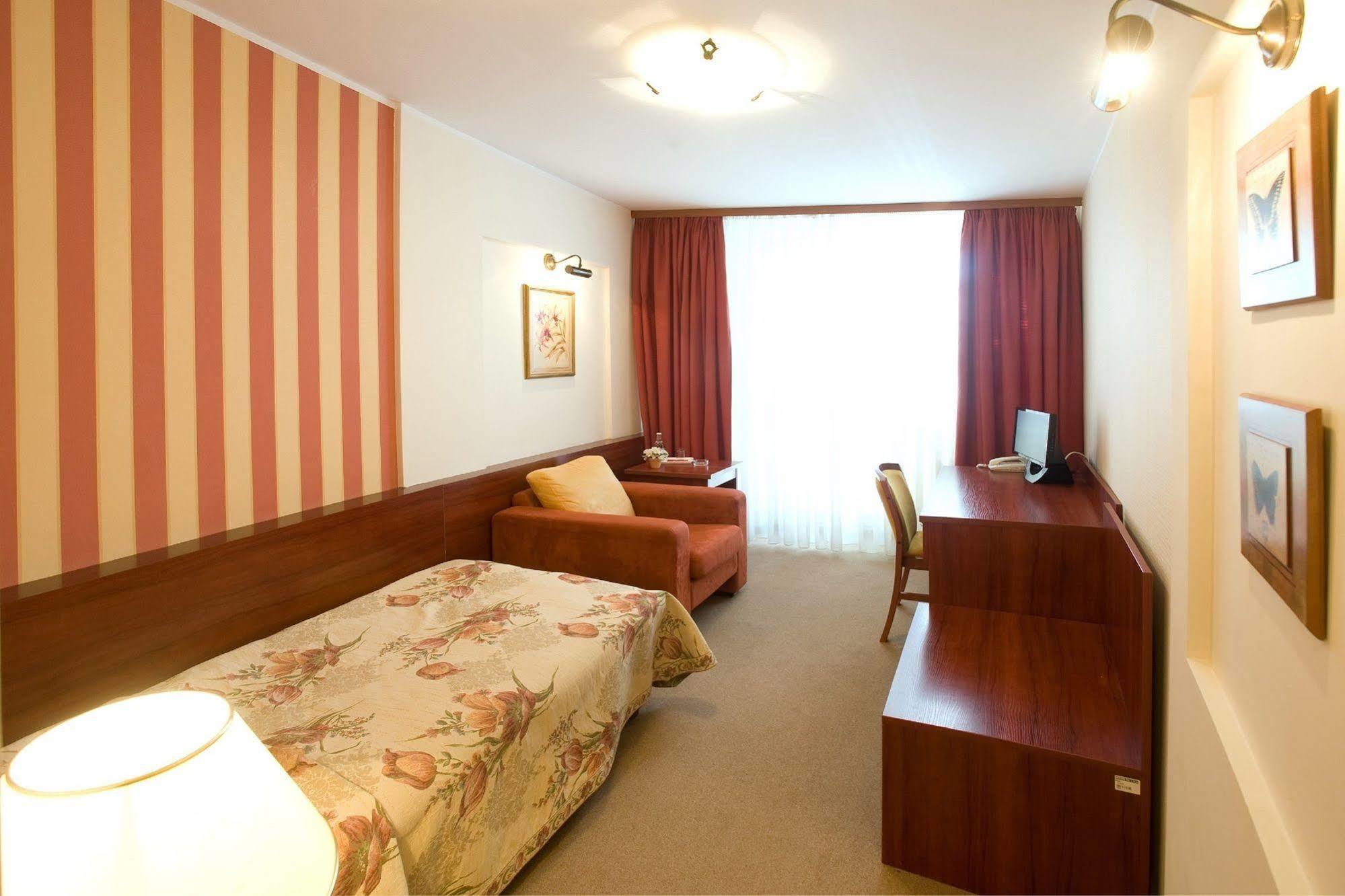 Hotel Dal Γκντανσκ Εξωτερικό φωτογραφία